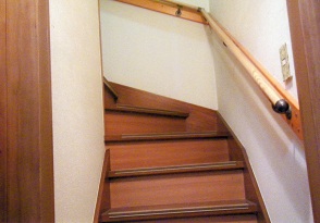 周り階段(角のある階段)