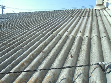 波トタンを使用した屋根